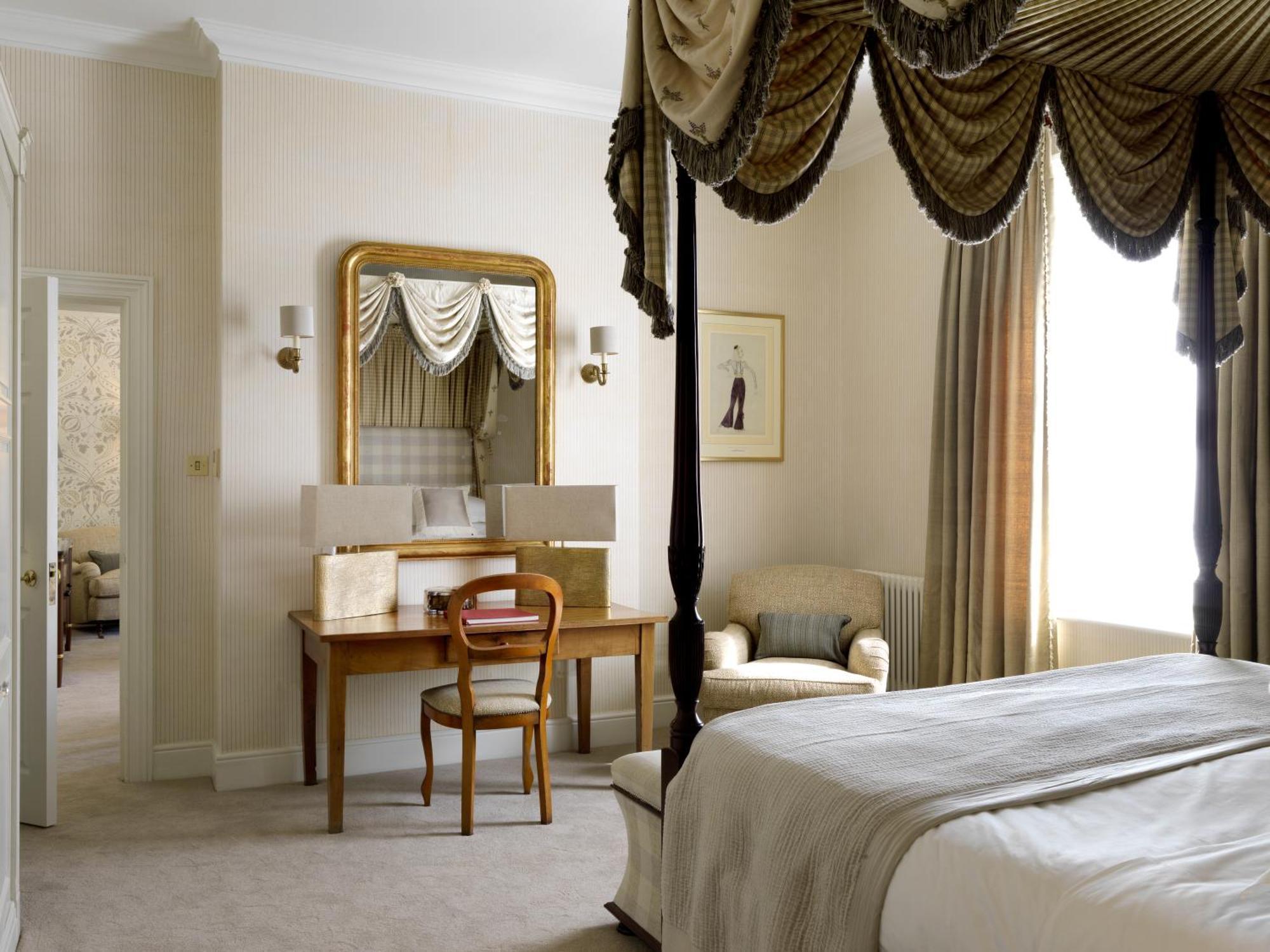 The Vineyard Hotel & Spa Newbury  Exterior photo