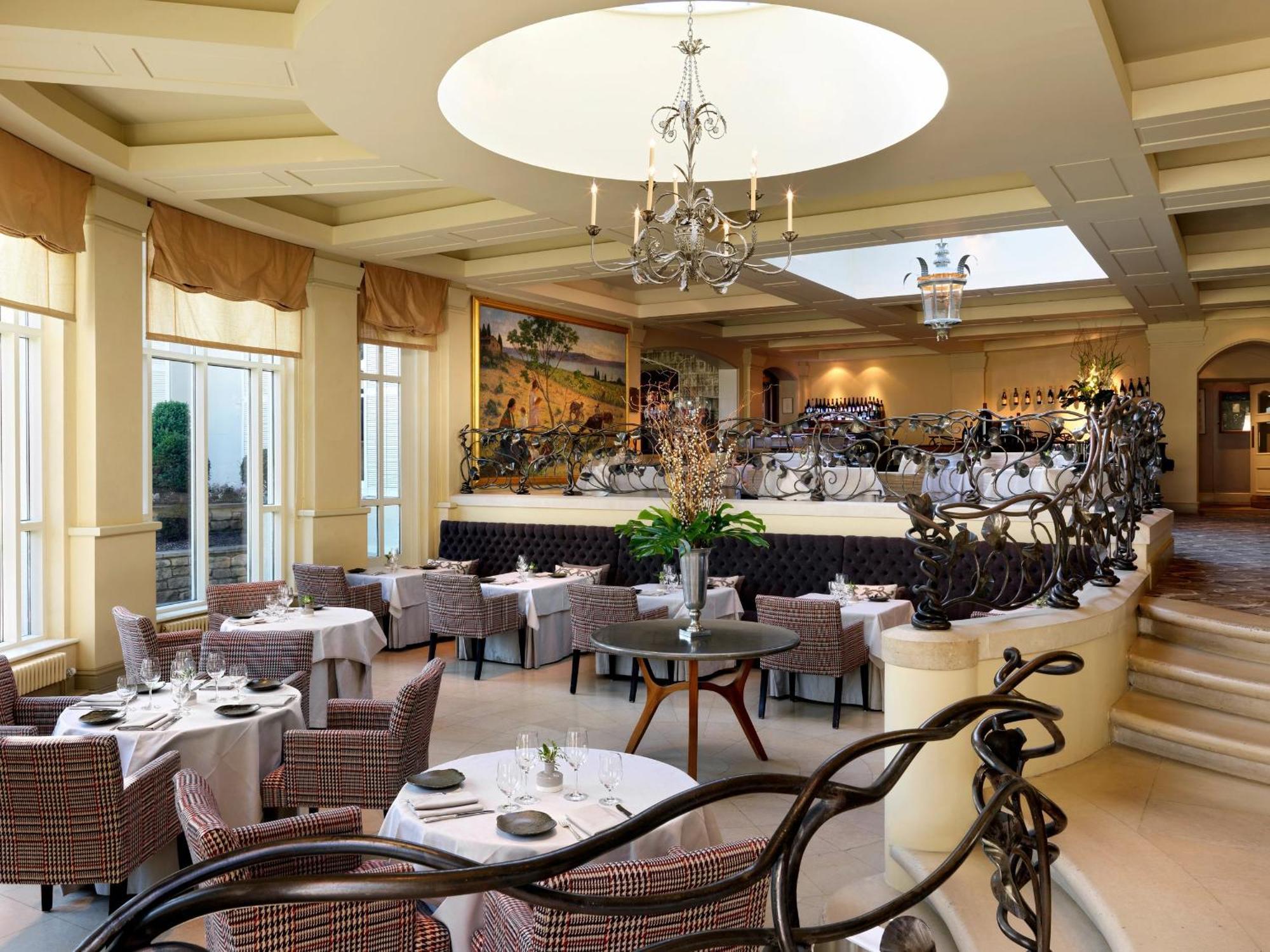 The Vineyard Hotel & Spa Newbury  Exterior photo
